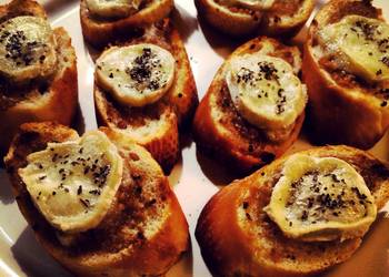 How To Prepare Recipe French Baguette With Seasoned Brie Restaurant Style