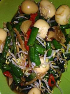 Foto resep Cah sayur telur puyuh pedas