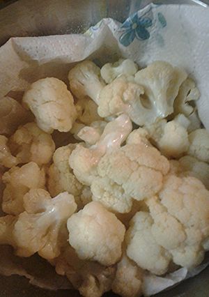 A picture of Deep fried cauliflower.