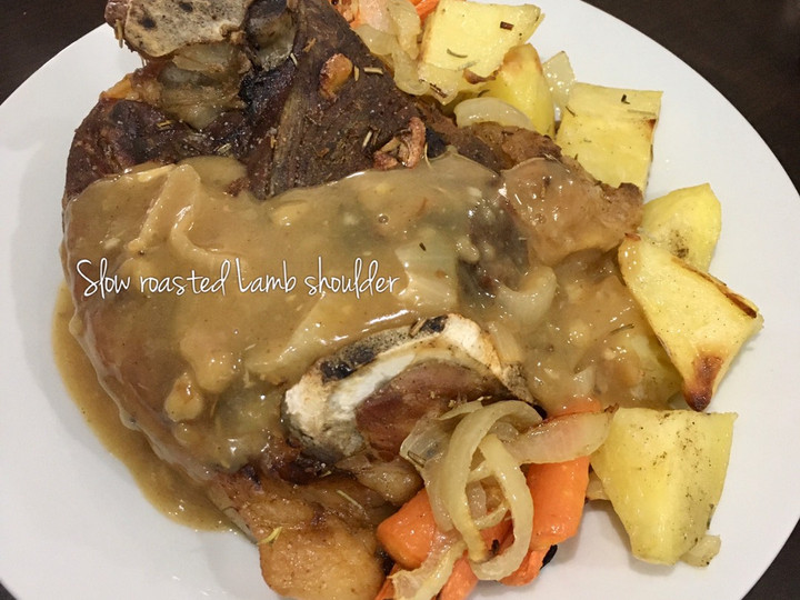 Resep: Slow Roasted Lamb Shoulder (garlic &amp;amp; rosemary seasoning) Gampang