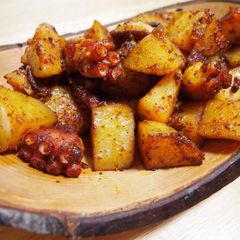 A picture of Galicia Octopus and Potatoes.