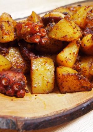 A picture of Galicia Octopus and Potatoes.