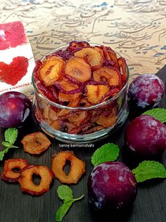 عکسی از دستور چیپس آلو قرمز