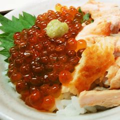 Ikura Salmon Roe Oyakodon A picture of Ikura Salmon Roe Oyakodon.
