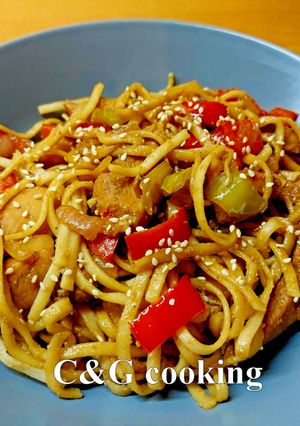 Φωτογραφία της συνταγής Κοτόπουλο Japchae μινιμαλιστικό C&G