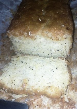 A picture of Lemon & Poppy Seed Drizzle Cake.