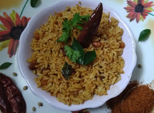 A picture of Tamarind rice/ puliyogare.