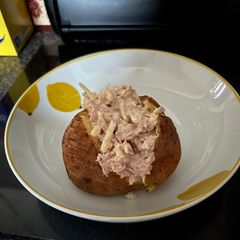 A picture of Tuna and Cheese Jacket Potato.