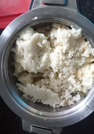 ரவா உப்புமா (Rava upma Recipe in Tami) செய்முறை முக்கிய புகைப்படம்
