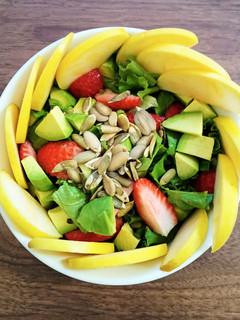 Una foto de Ensalada frutal