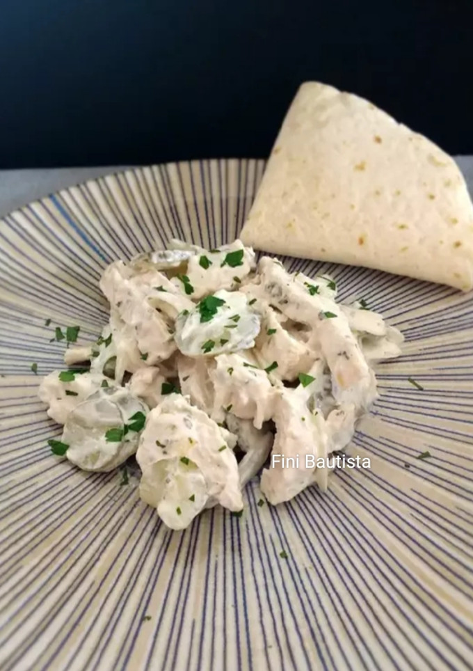 Una foto de Ensalada de pollo