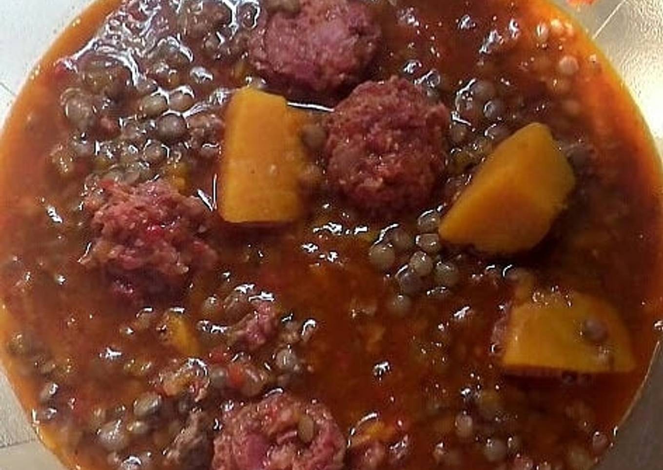 Guiso de lentejas con chorizo colorado