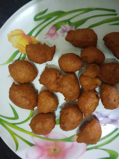 फराली पकोड़ा (Farali pakoda recipe in Hindi) रेसिपी मुख्य फोटो