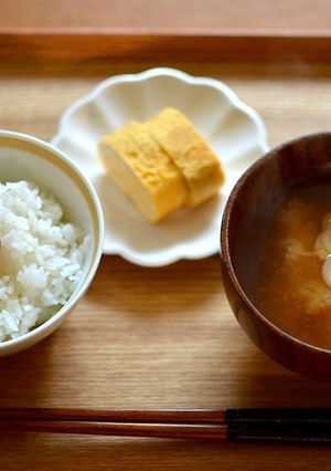 Hình của món Súp Miso cổ điển Nhật Bản với đậu phụ của Aneko-chan.
