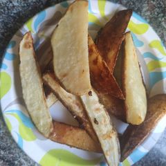 A picture of Simple potato wedges.