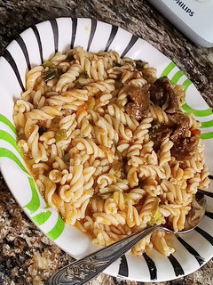 A picture of Jollof Macaroni.