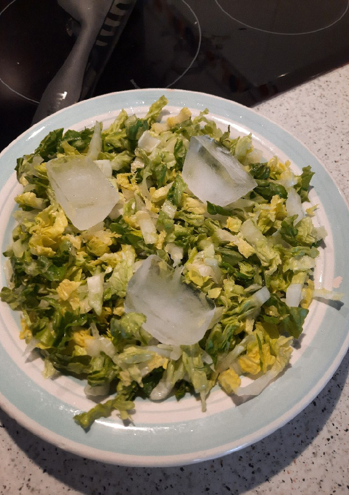 Una foto de Ensalada 🥗 súper rápida y muy fresquita