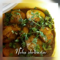 A picture of Dum aloo.