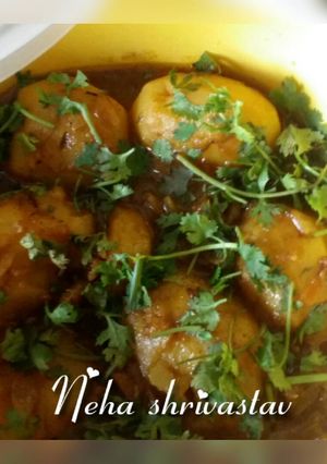 A picture of Dum aloo.