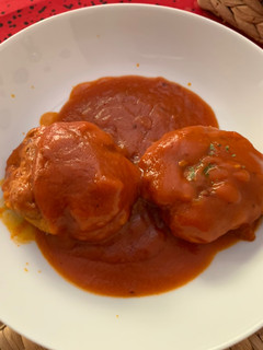 Una foto de Filetes rusos en salsa de tomate