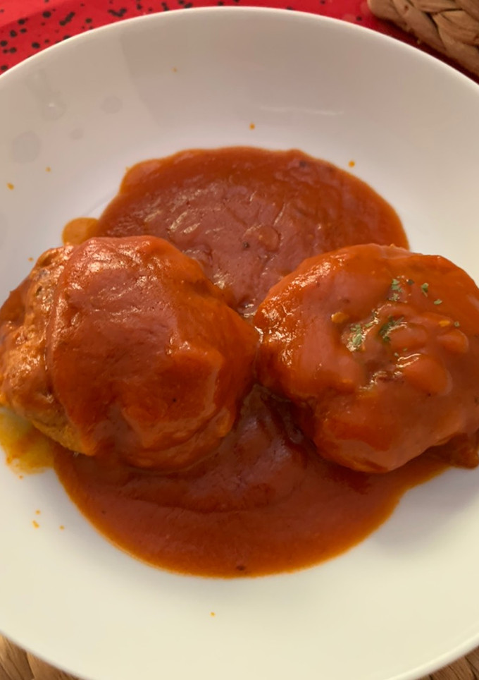 Una foto de Filetes rusos en salsa de tomate