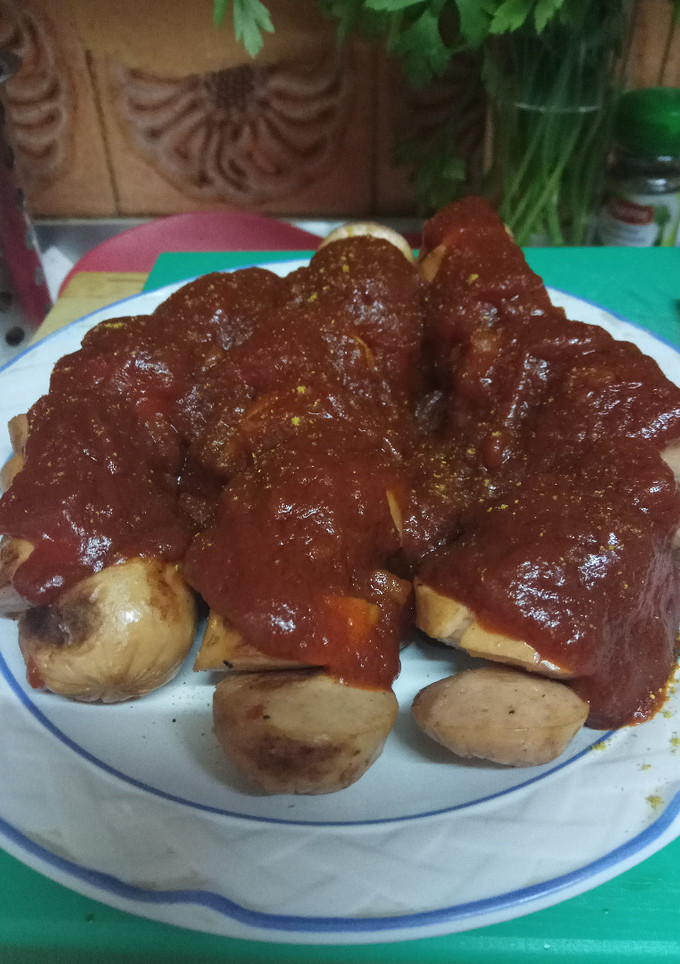 Una foto de Currywurst alemán casero