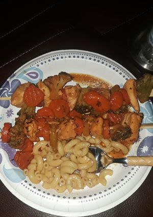 A picture of Sason and Hibachi Shish Kabob with Pasta.