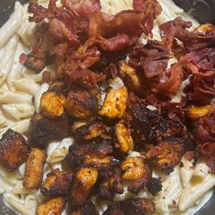 A picture of Basic Chicken Bacon Mac n Cheese.