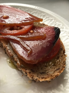Una foto de Tostada con mojama