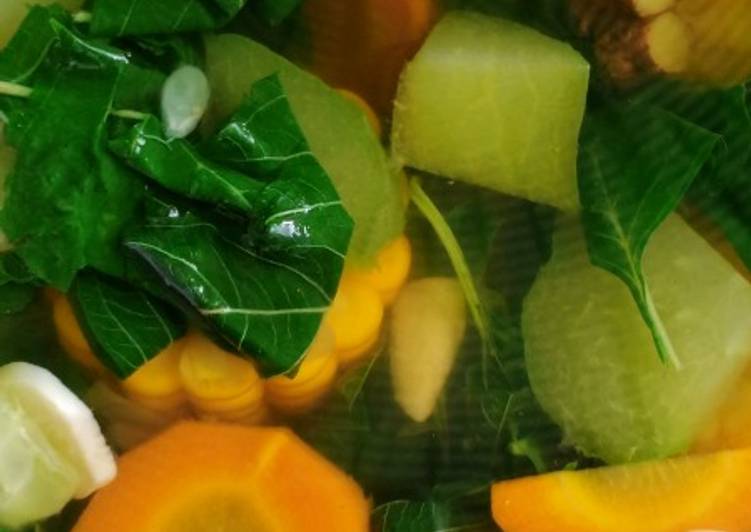 Bagaimana Menyiapkan Sayur bening enak Anti Gagal