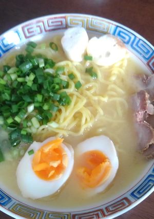 A picture of Chicken Paitan Ramen.