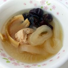 A picture of Chicken Soup With Sea Coconut.