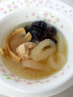 A picture of Chicken Soup With Sea Coconut.