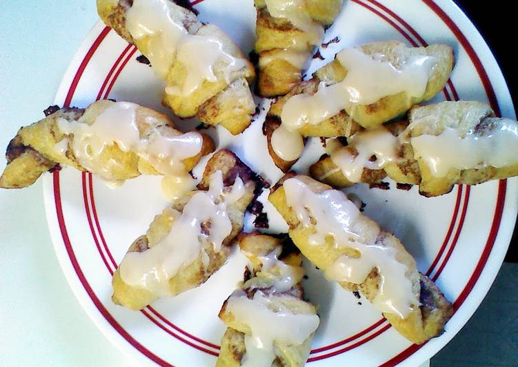 Steps to Prepare Any-night-of-the-week cinnamon crescent rolls