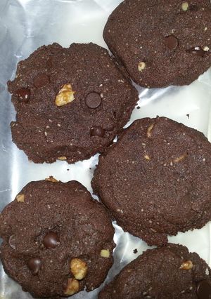 A picture of Dark Chocolate-Chunk Cookies.