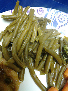 A picture of Uncut green beans.