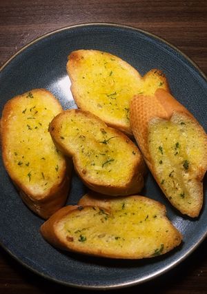 Foto resep Garlic Bread (No Oven)