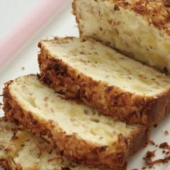 A picture of Piña Colada-style Cake.