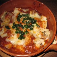 A picture of Tofu and Mushrooms au Gratin with Meat Sauce.