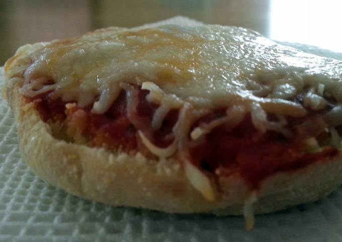 Easiest Way to Prepare Perfect English Muffin pizzas