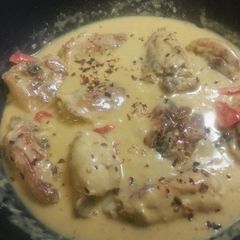 A picture of Creamy lemon chicken.