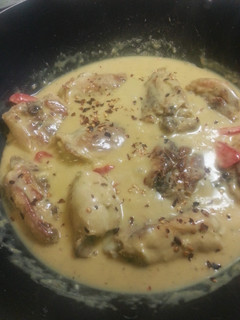 A picture of Creamy lemon chicken.