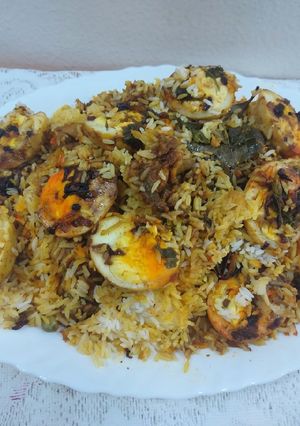 A picture of Chicken egg biryani.