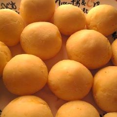 A picture of Cheddar Cheese Pao De Queijo.