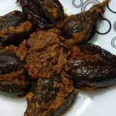 A picture of Achari Baigan.