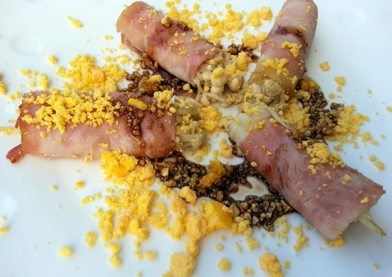 Mushroom In Ham Roll Top Egg Yolk