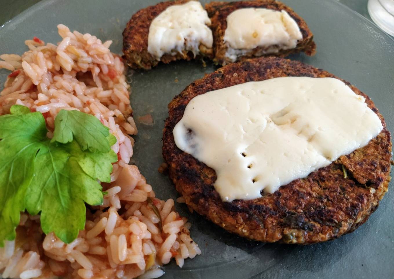 Medallones de quinoa 😚con lentejas, verdeo y zanahoria!