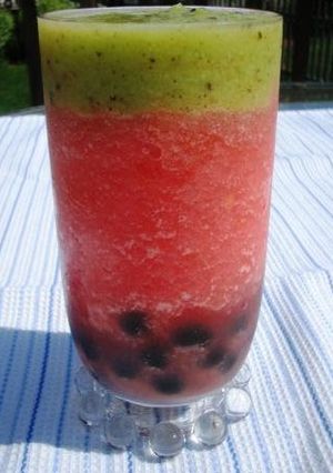 A picture of Watermelon & Kiwi Slush with Tapioca Pearls.