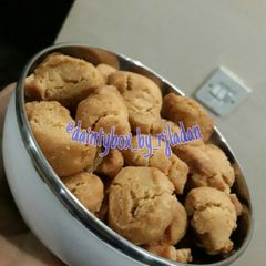 A picture of Buttered Cincin.
