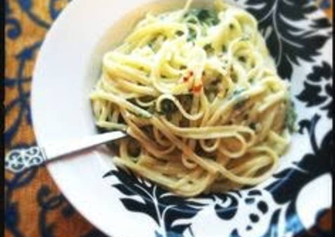 Simple Way to Make Perfect Fettuccini Alfredo